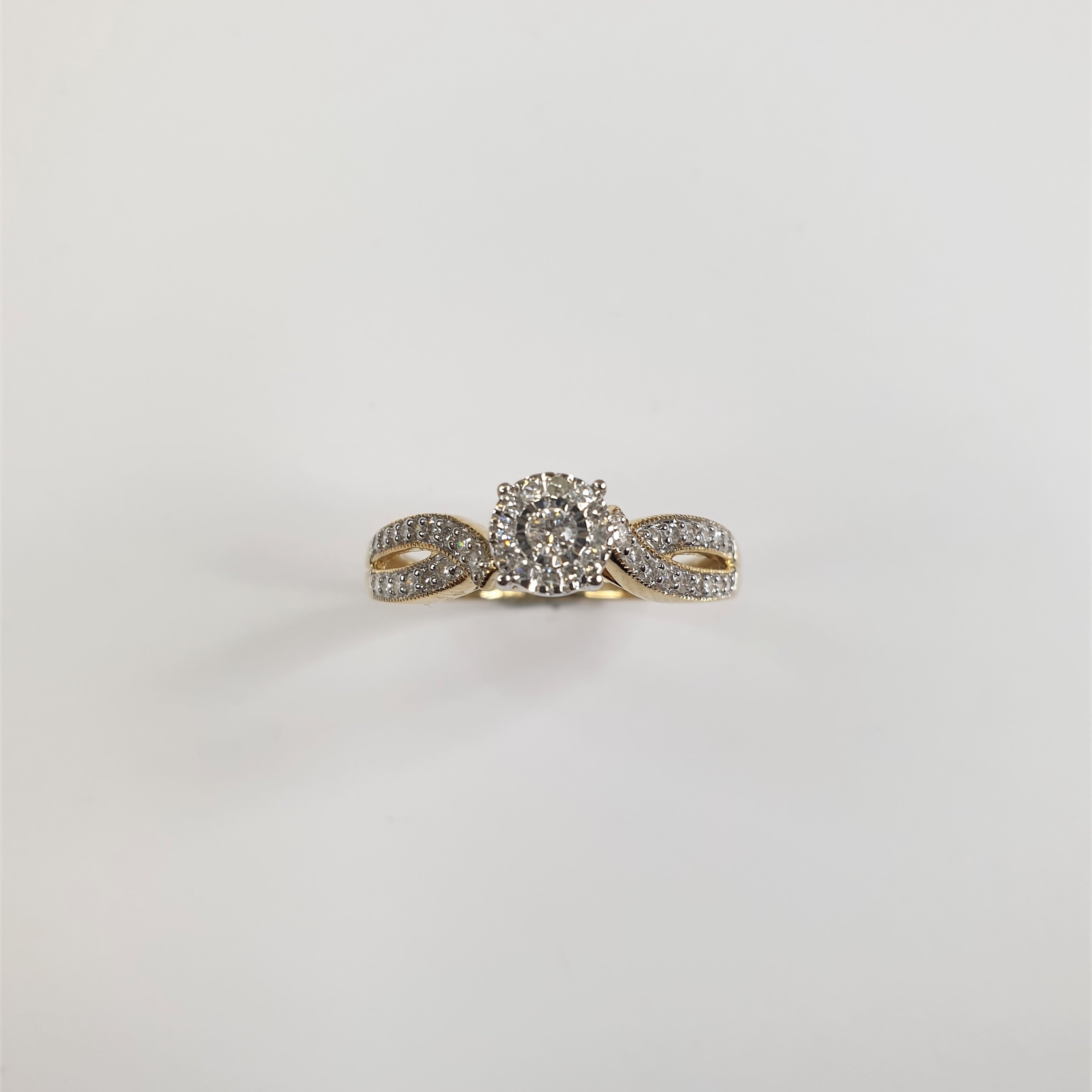 9ct yellow gold ring