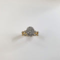 9ct yellow gold ring.