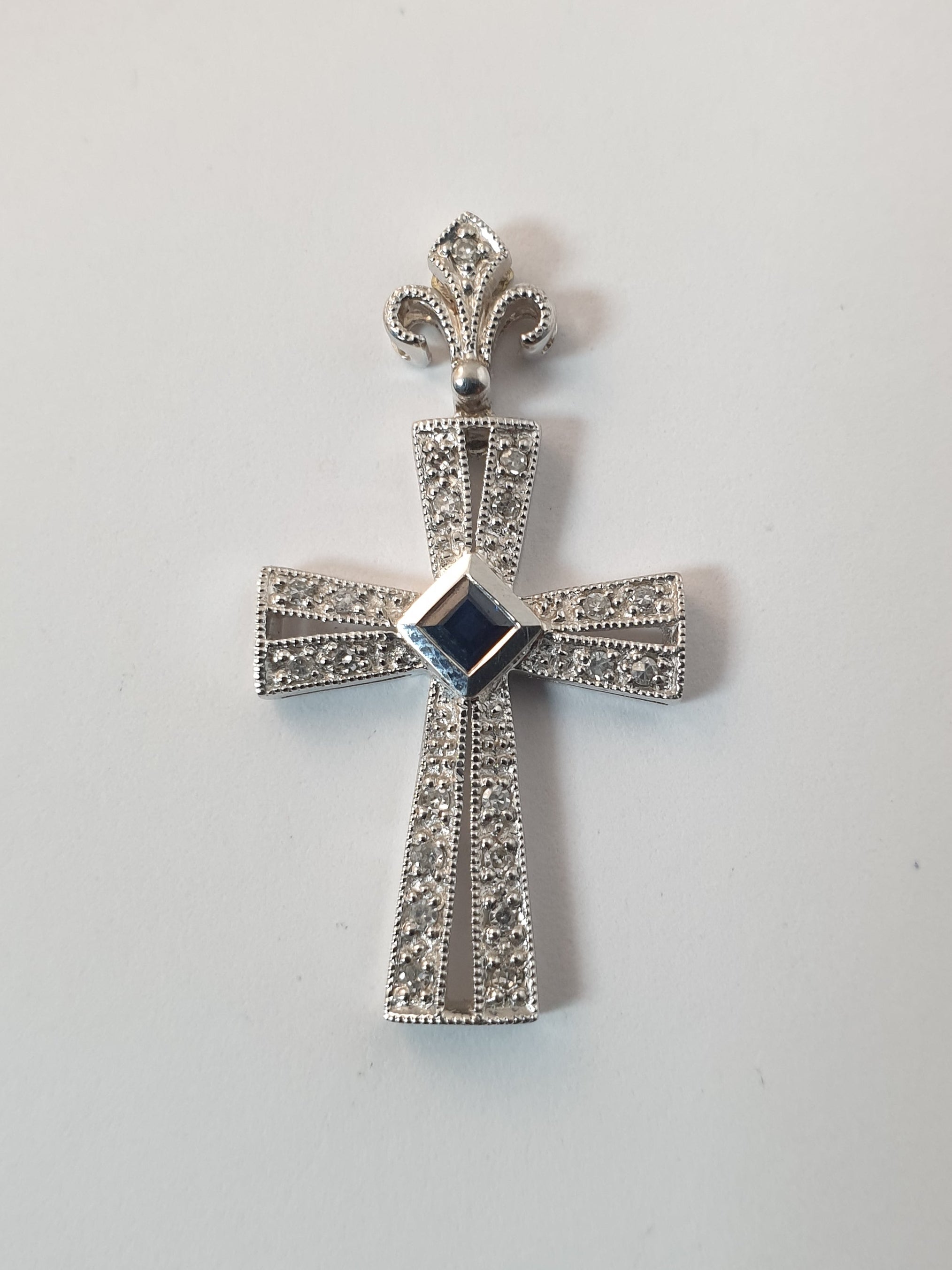 9ct gold cross