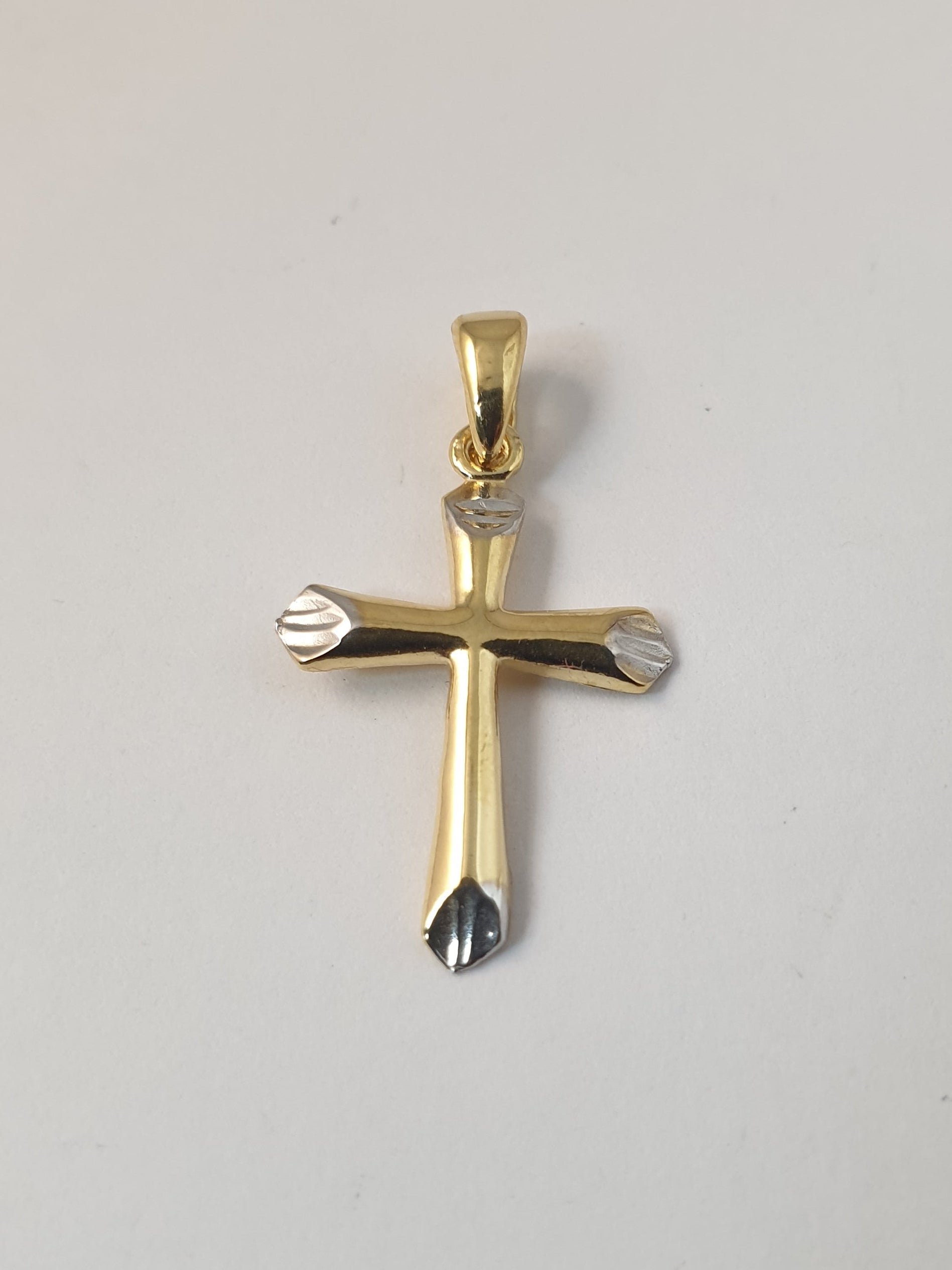 9ct yellow gold cross